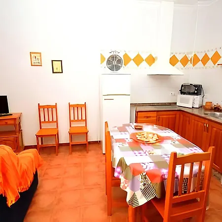 Apartamento Ideal Para Familias Y Parejas Cerca De La Playa Con Wi-fi Y Cocina Equipada - Es-180-111 * Conil De La Frontera
