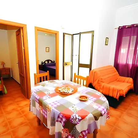 Apartment Apartamento Ideal Para Familias Y Parejas Cerca De La Playa Con Wi-fi Y Cocina Equipada - Es-180-111